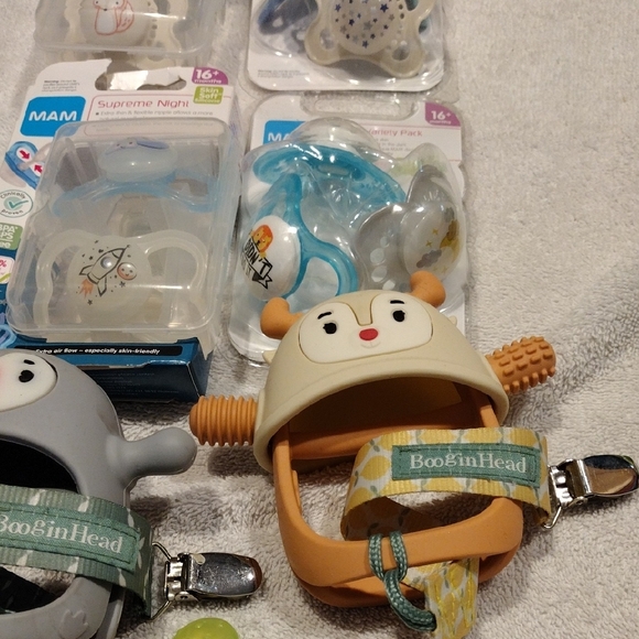 Animal Pacifier Clips and Teethers Set - Multicolor - Picture 3 of 4